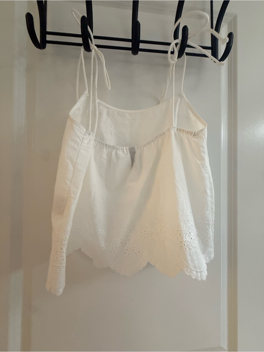 H&M White Eyelet Scallop-Trim Tie Strap Crop Top